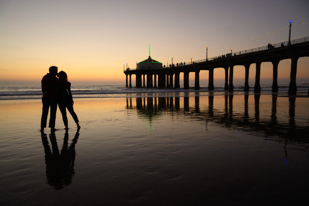 Photographer Los Angeles family portrait at beach